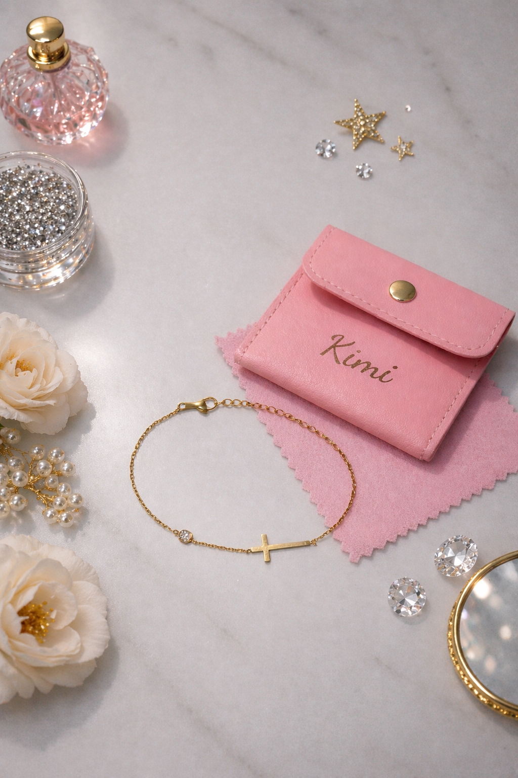 ✨ Bracelet délicat avec croix – Marque Kimi ✨